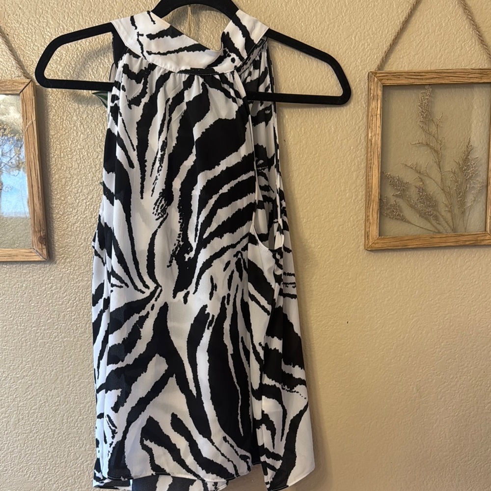 INC International Concepts Black and White Zebra Print Crop Top